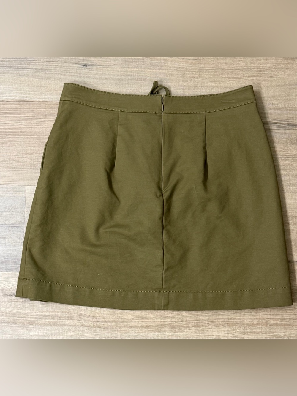 Michael Kors Olive Green Lace-Up Mini Skirt Women’s Size 8 - Picture 2 of 4